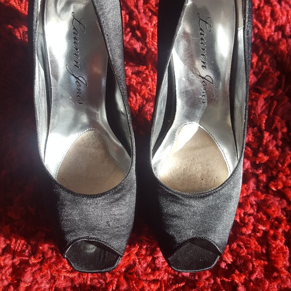 Beautiful Black Pumps